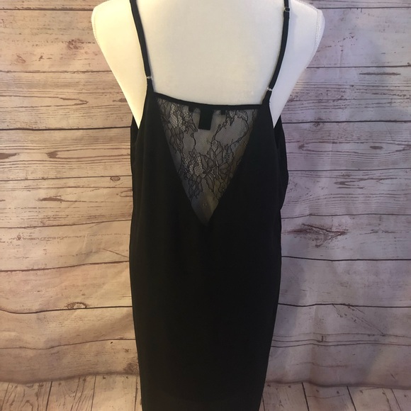 Black slip dress with lace detail - Picture 2 of 3